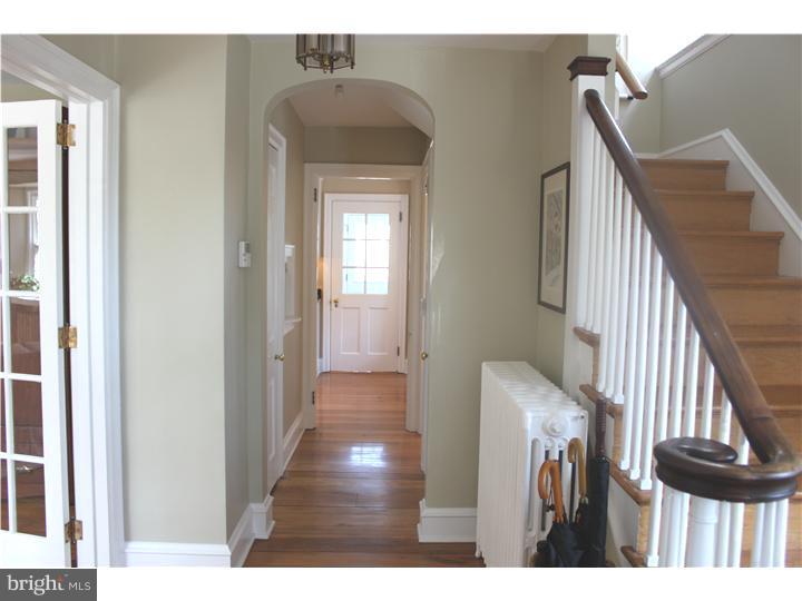 17 Wistar Road Paoli, PA 19301 - Photo 2 of 17 Hallway