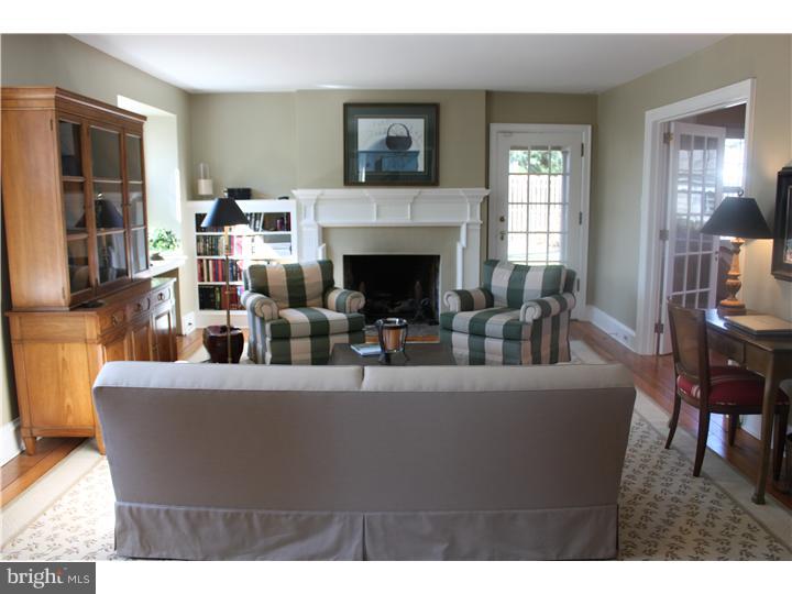 17 Wistar Road Paoli, PA 19301 - Photo 4 of 17 Living Room