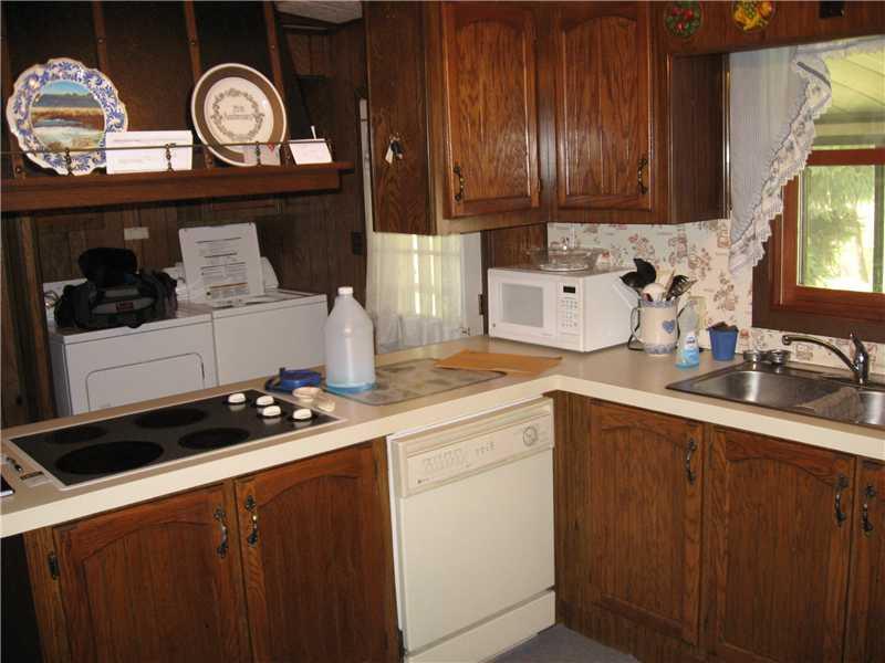 487 Rolling Hills Road Ruffs Dale, PA 15679 - Photo 6 of 16 Kitchen.