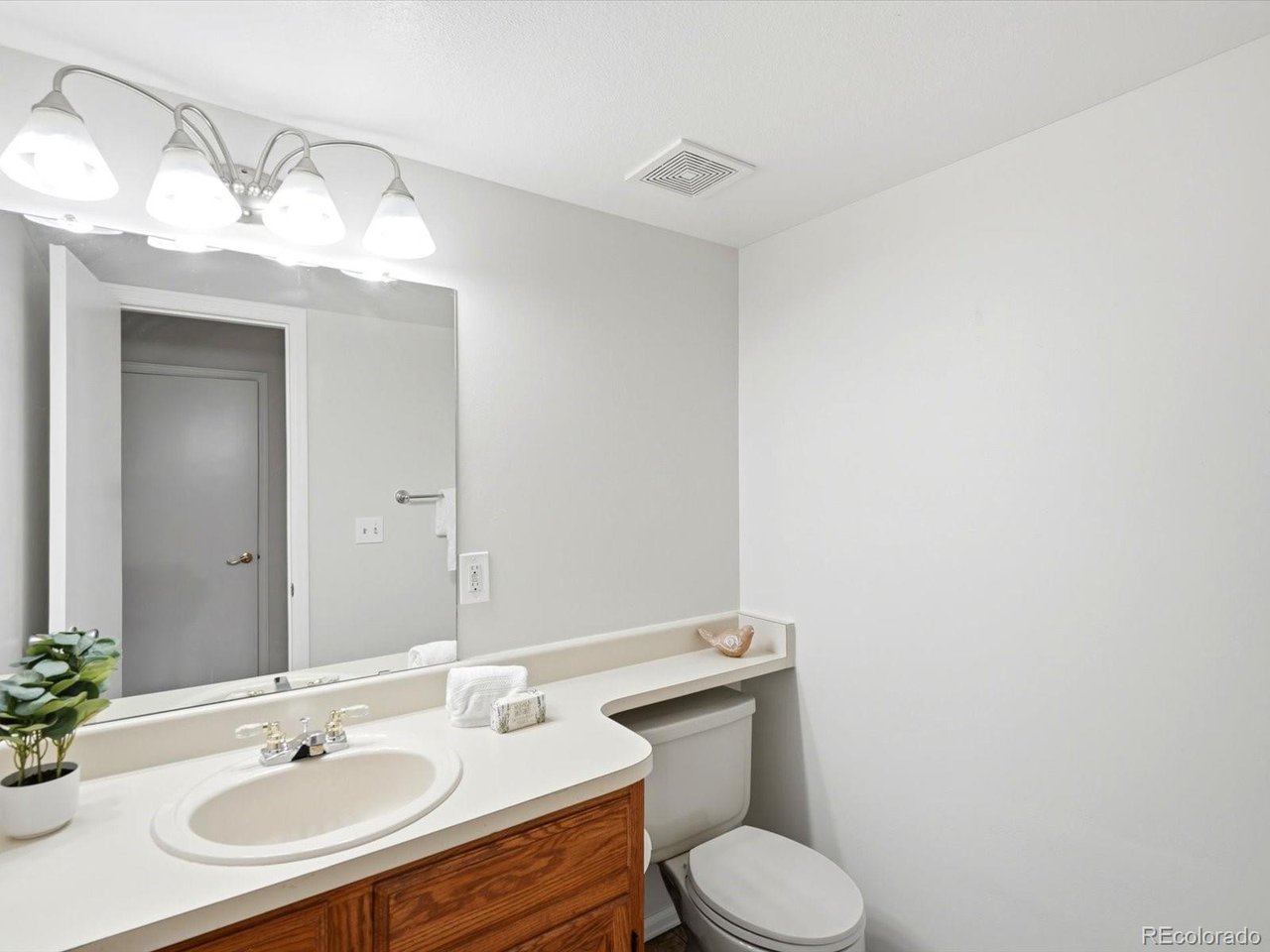 1818 South Quebec Way, Unit 7 Denver, CO 80231 - Photo 21 of 50