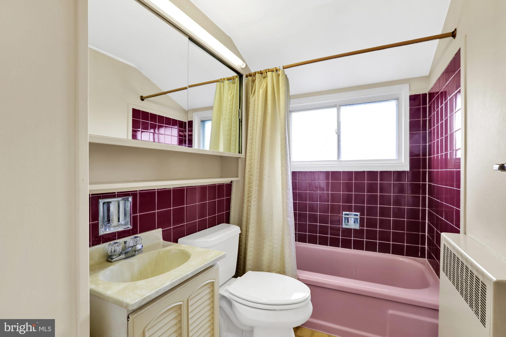 35 Crystal Road Levittown, PA 19057 - Photo 22 of 27