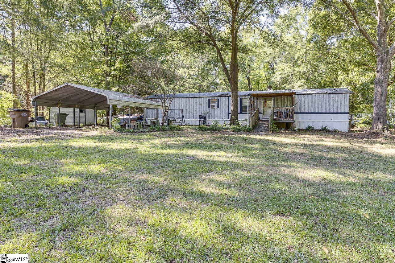 121 Lombarley Road Gray Court, SC 29645 - Photo 5 of 26
