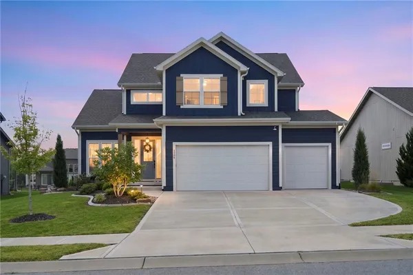 $750,000 | 1505 Southwest Arbormill Terrace, Lee's Summit, MO 64082