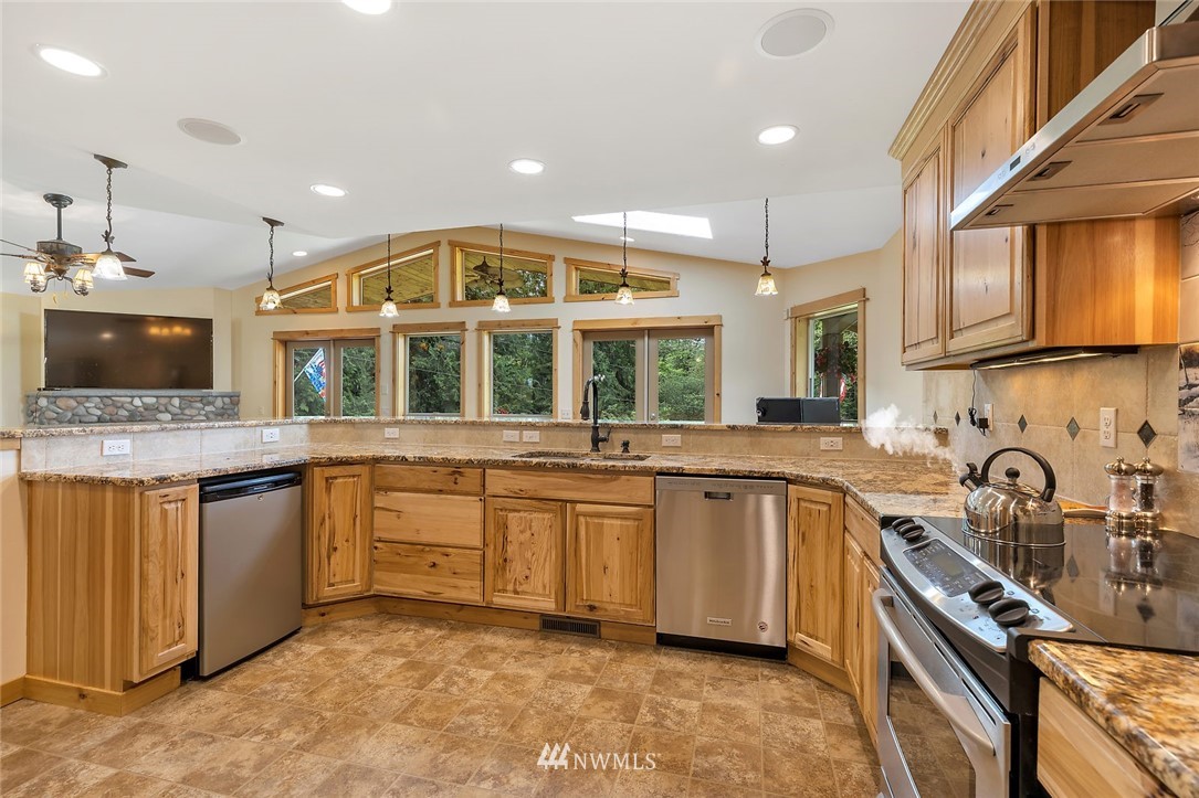 17933 OK Mill Road Snohomish, WA 98290 - Photo 3 of 25 Gallery Image 3