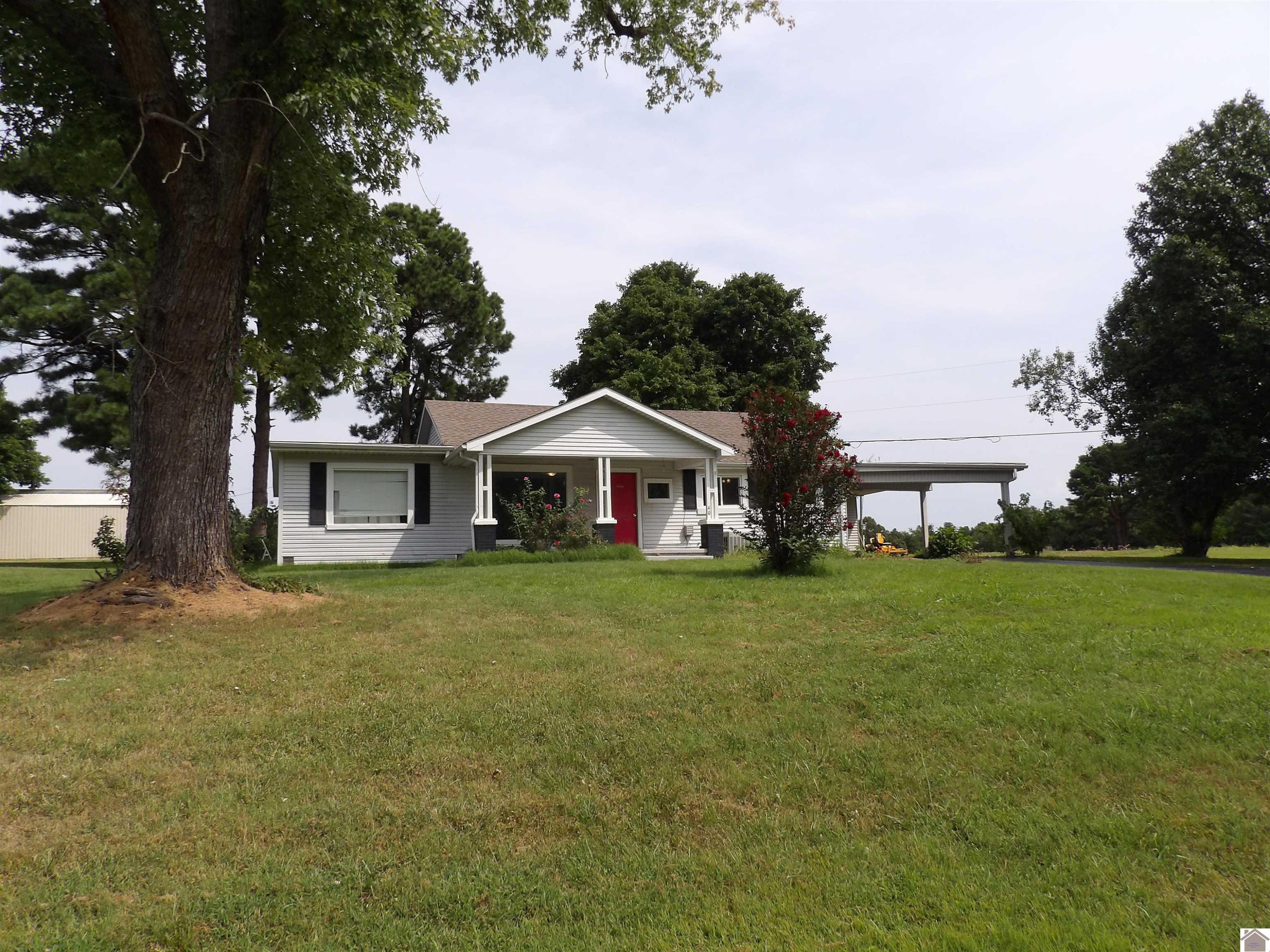 40 Sid Darnall Road Benton, KY 42025 - Photo 2 of 34 Photo 2