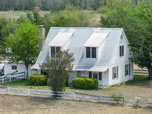 $800,000 | 763 Upper Elgin River Road, Elgin, TX 78621