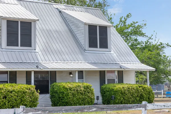 $800,000 | 763 Upper Elgin River Road, Elgin, TX 78621