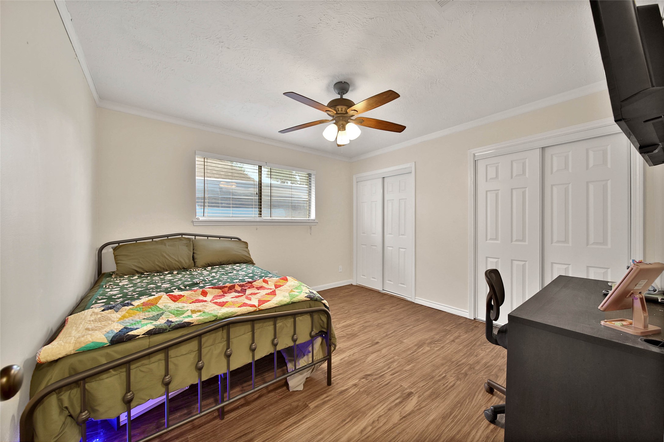 15319 Rio Plaza Drive Houston, TX 77083 - Photo 24 of 26 Third bedroom.