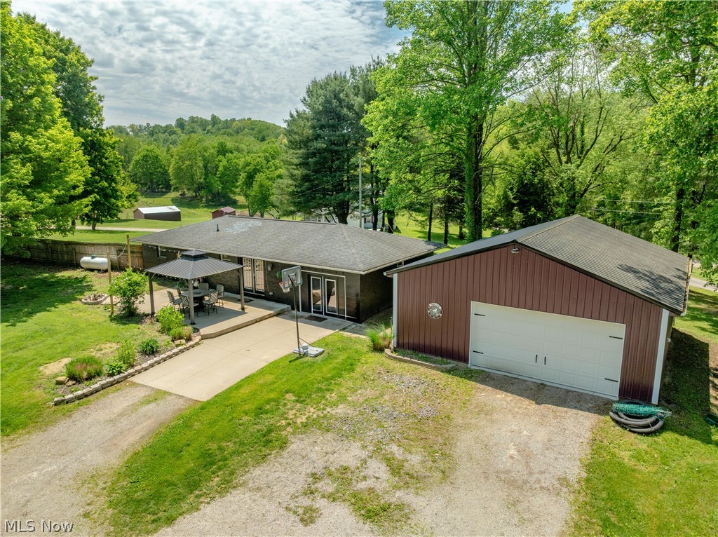 3190 Irish Road Magnolia, OH 44643 - Photo 9 of 38
