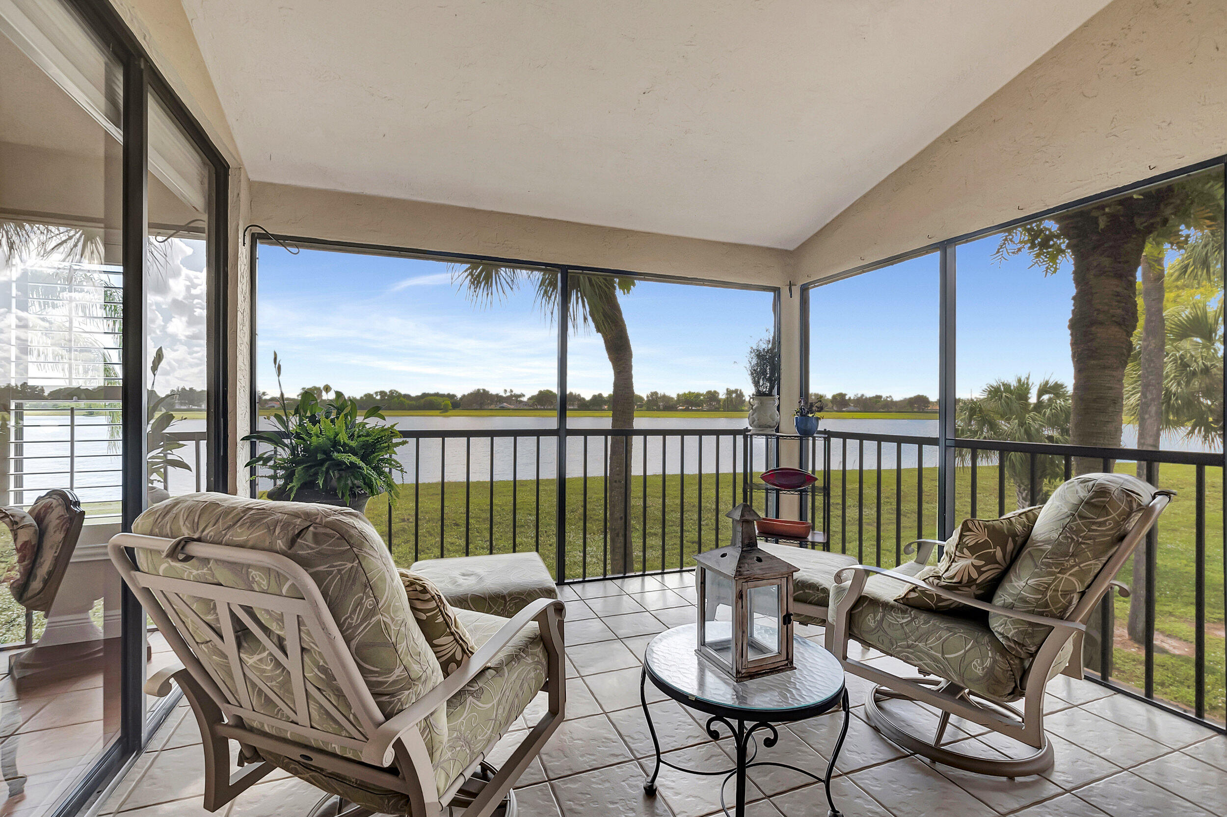 10890 Lakemore Lane, Unit 202 Boca Raton, FL 33498 - Photo 4 of 49 DSC_2082