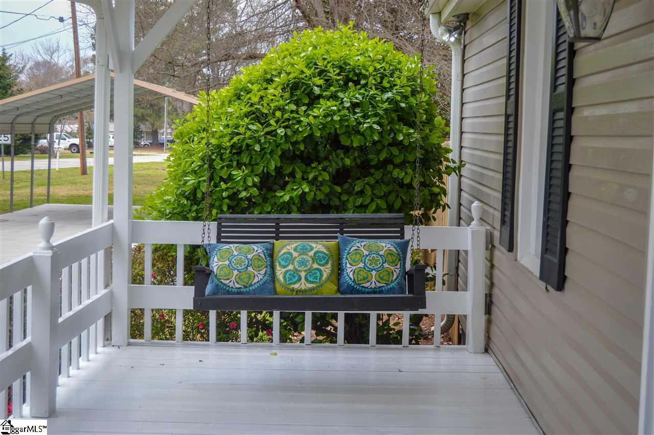 401 Hellams Street Fountain Inn, SC 29644 - Photo 5 of 19 Gallery Image 5