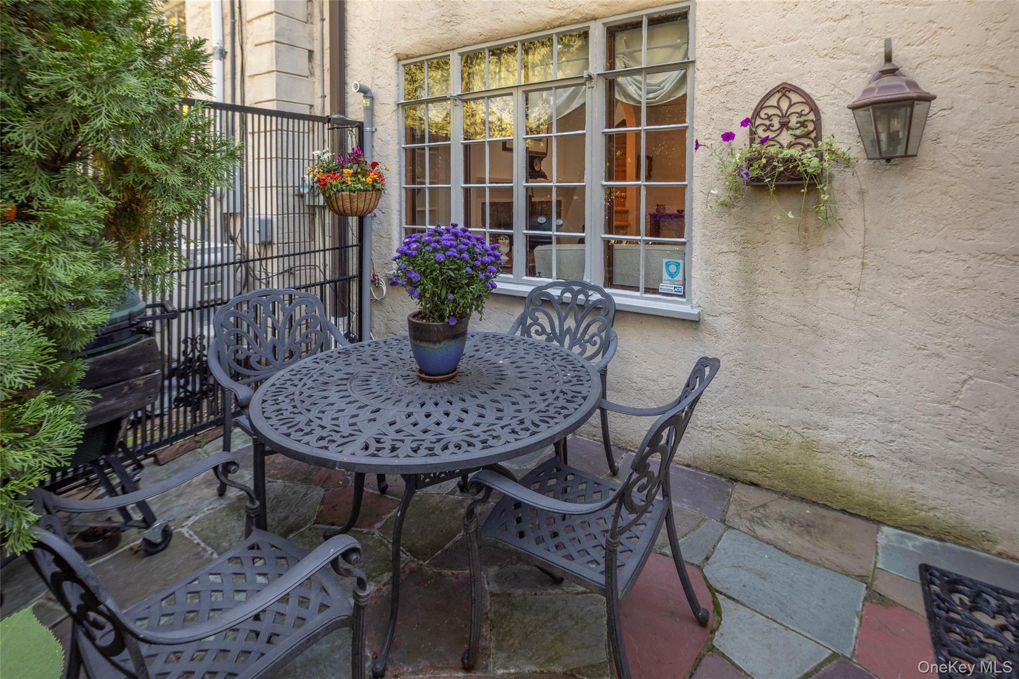 Private Front terrace