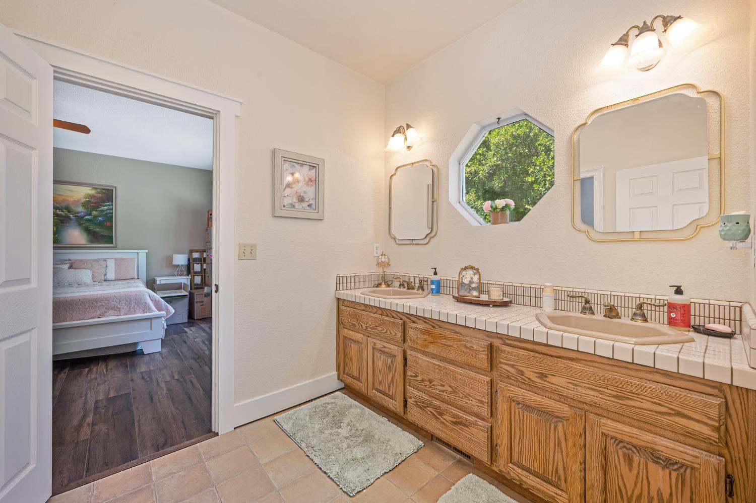 3716 Murphy Ranch Road Placerville, CA 95667 - Photo 56 of 87 Bathroom Connected with 2nd Bedroom