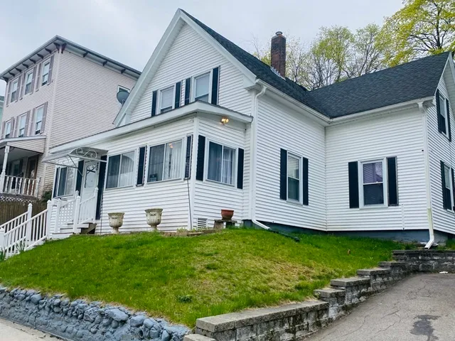 $2,500 | 20 Crystal Street, Unit 1, Worcester, MA 01603