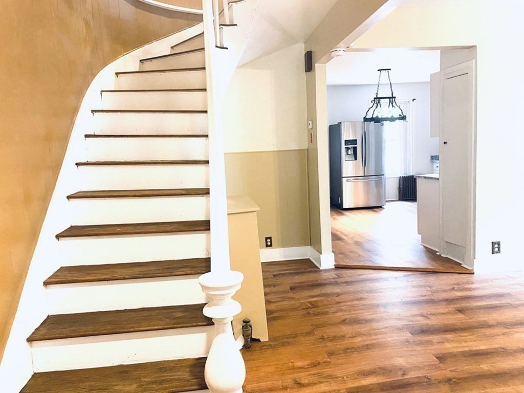 20 Crystal Street, Unit 1 Worcester, MA 01603 - Photo 3 of 19