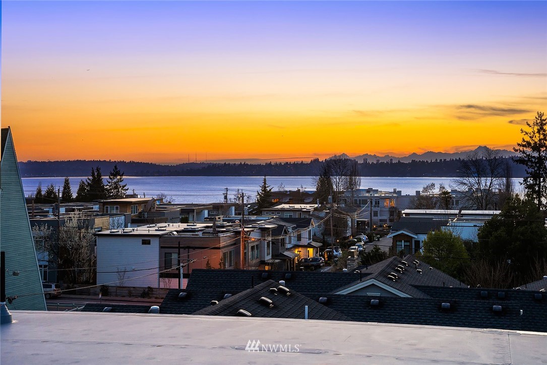 330 3rd Avenue South, Unit B Kirkland, WA 98033 - Photo 28 of 36 a view of city from balcony