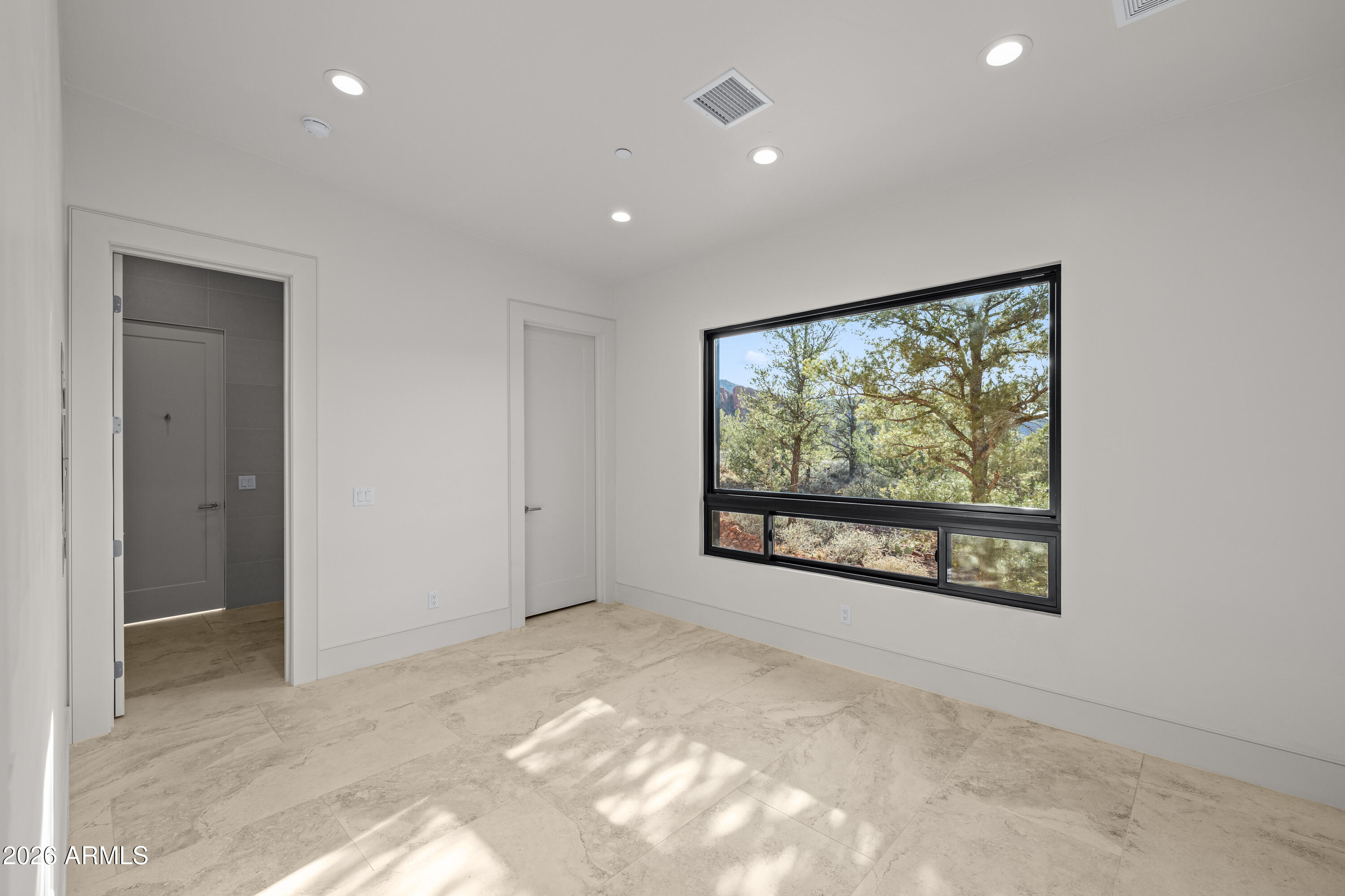 10 Amber Cliffs Way Sedona, AZ 86336 - Photo 43 of 60 Bedroom 2
