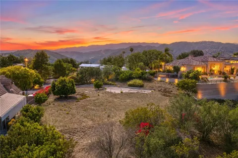 $399,000 | 1645 Santa Margarita Drive, Fallbrook, CA 92028
