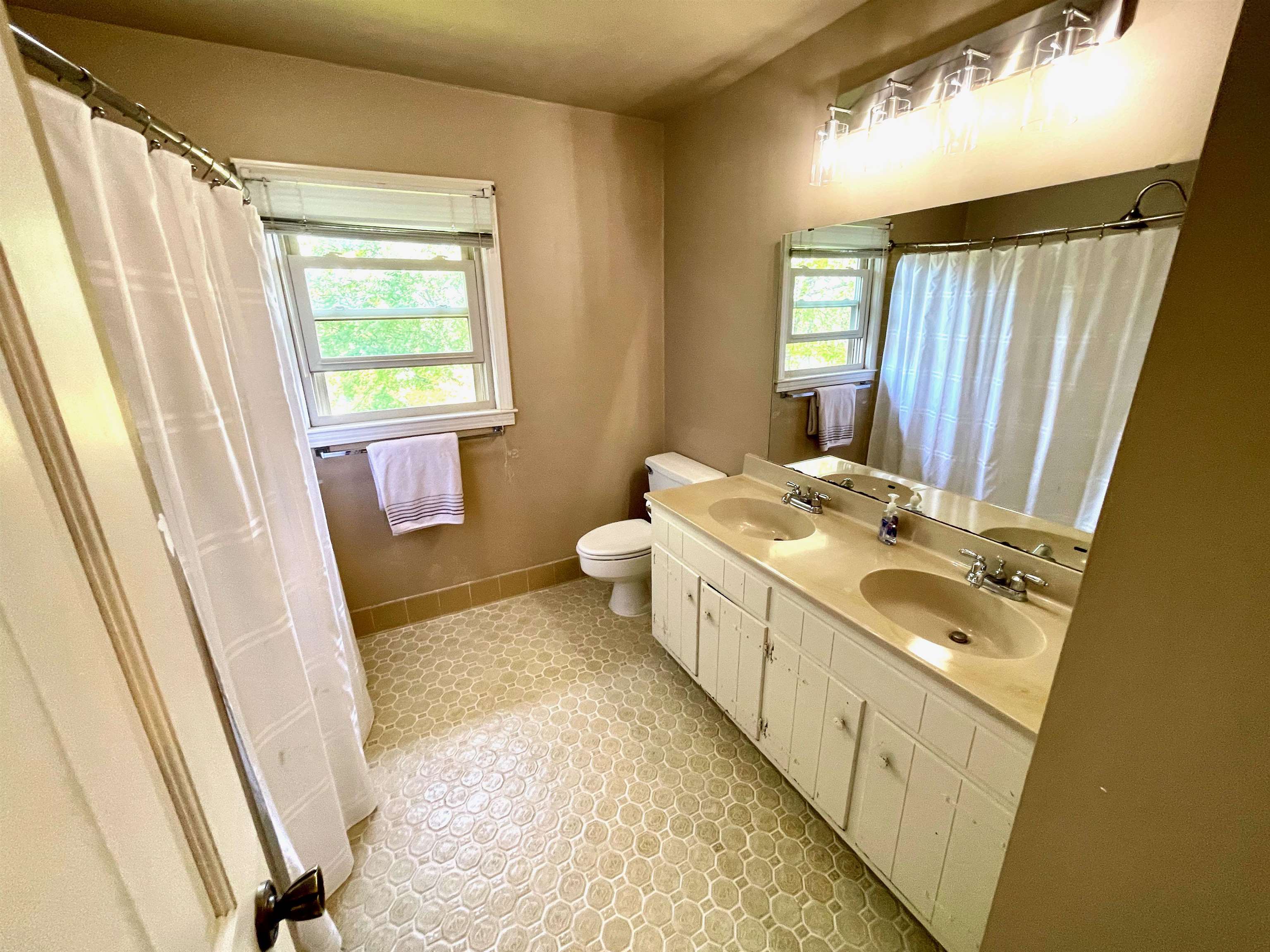 406 Mt Vernon Road Greer, SC 29651 - Photo 21 of 36