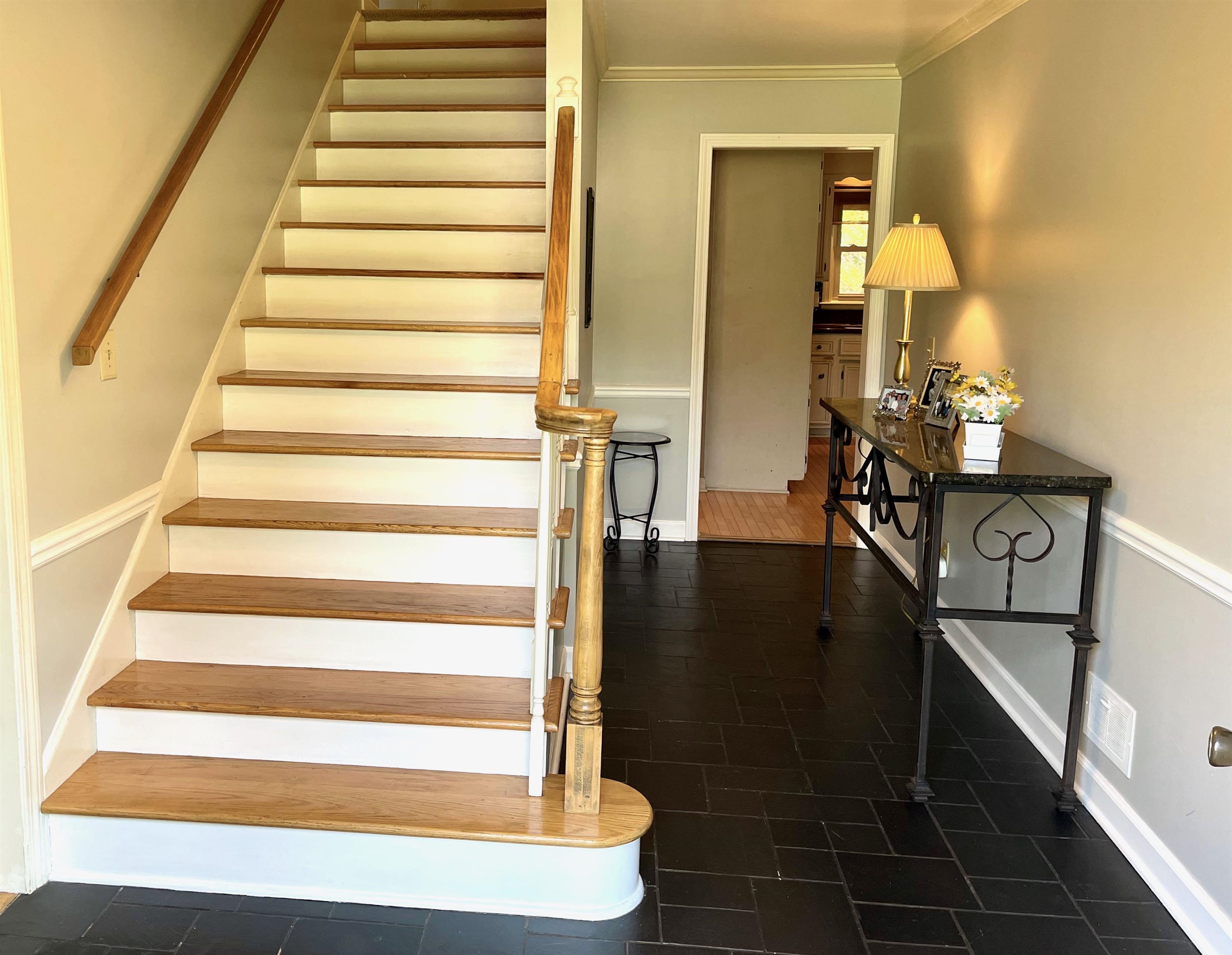 406 Mt Vernon Road Greer, SC 29651 - Photo 4 of 36