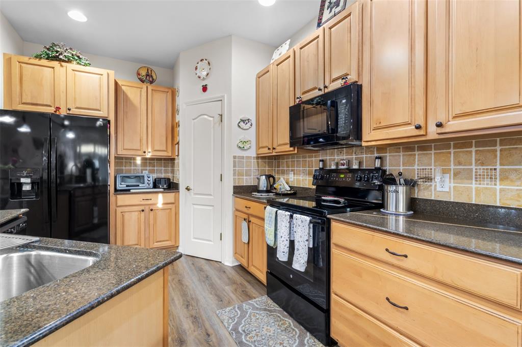 11911 Valley Falls Loop Spring Hill, FL 34609 - Photo 12 of 36