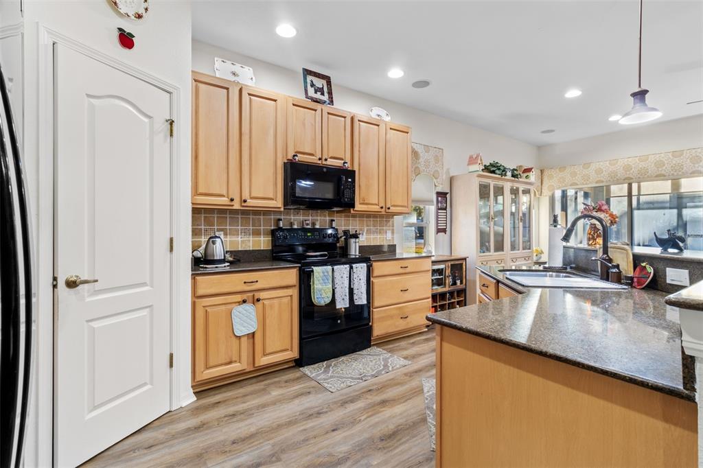 11911 Valley Falls Loop Spring Hill, FL 34609 - Photo 13 of 36