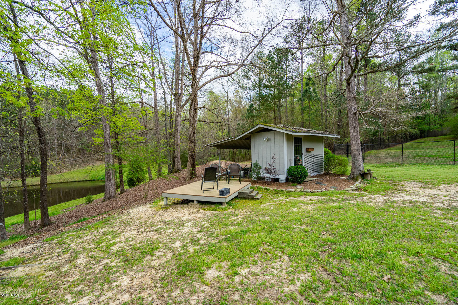 2862 Bonner Gilbert Road Lizella, GA 31052 - Photo 8 of 43 a view of a house with backyard and sitting area
