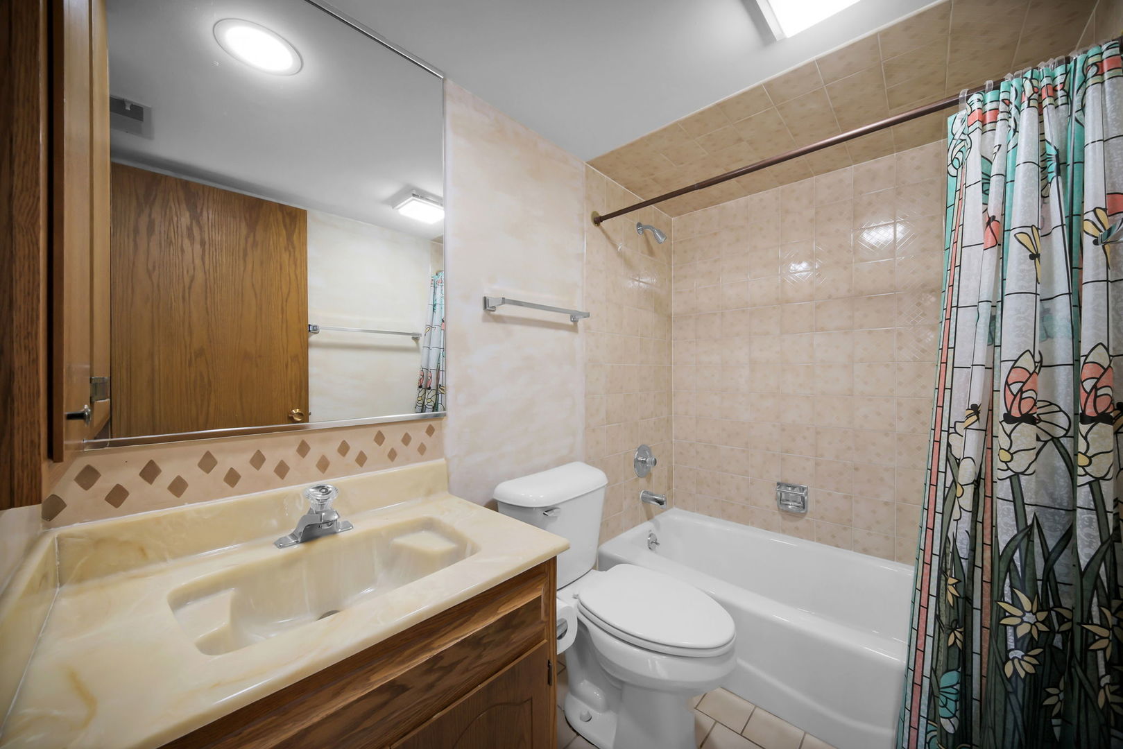 1389 Perry Street, Unit 203 Des Plaines, IL 60016 - Photo 18 of 25