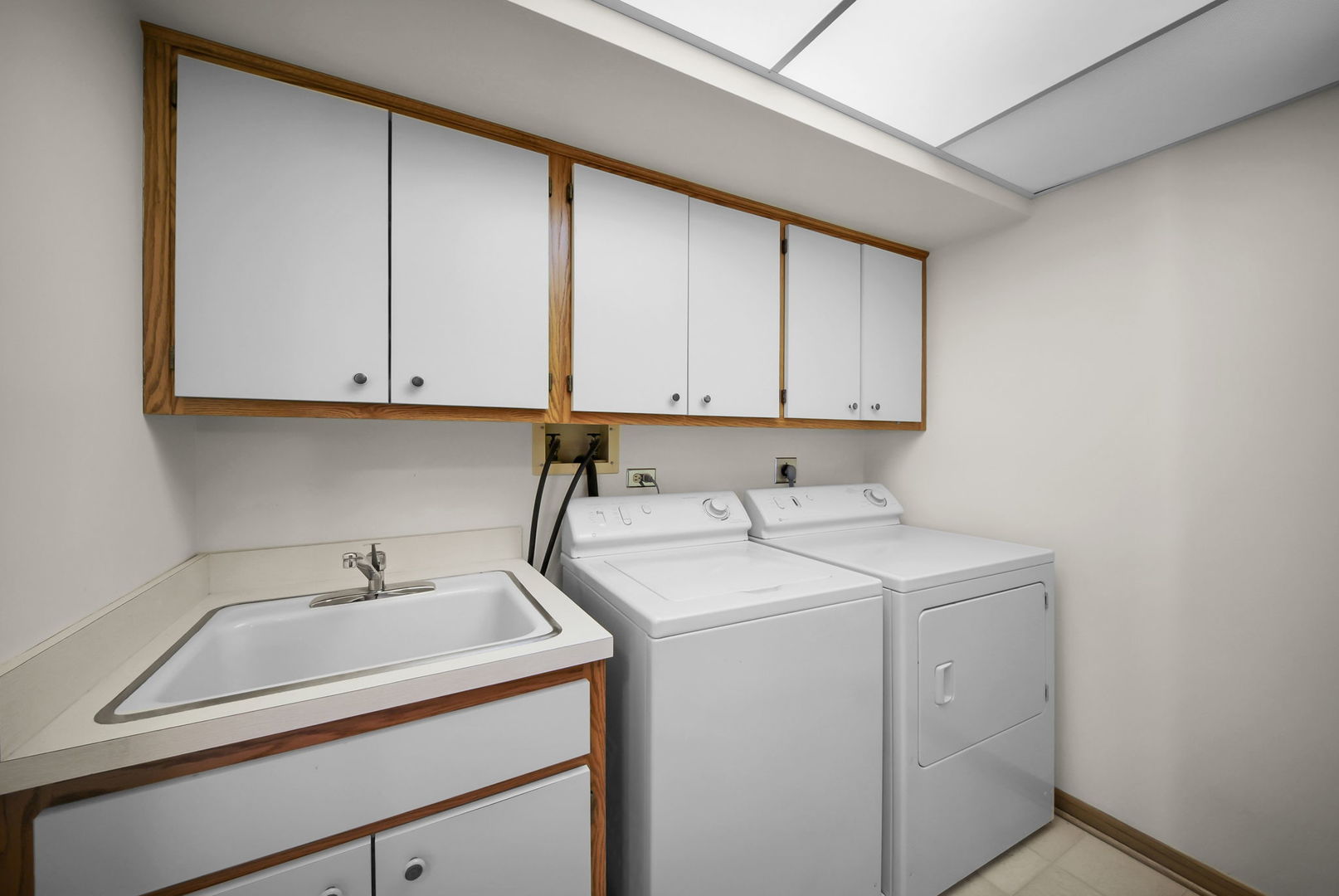 1389 Perry Street, Unit 203 Des Plaines, IL 60016 - Photo 19 of 25