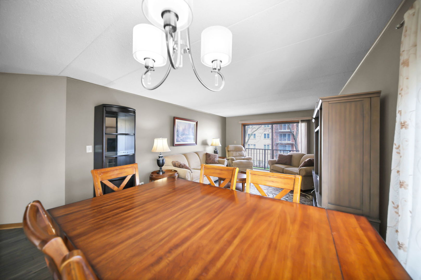 1389 Perry Street, Unit 203 Des Plaines, IL 60016 - Photo 6 of 25