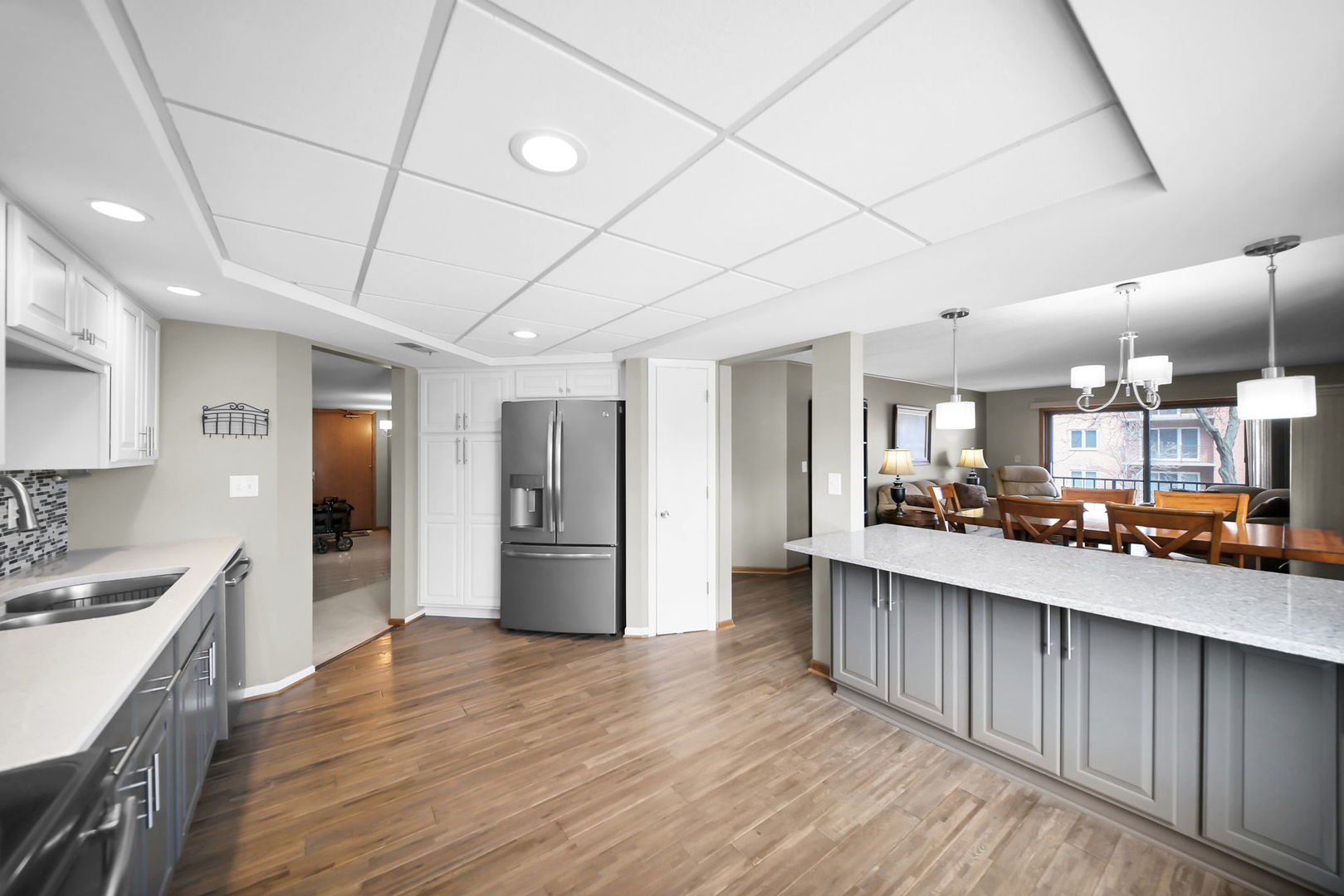 1389 Perry Street, Unit 203 Des Plaines, IL 60016 - Photo 9 of 25