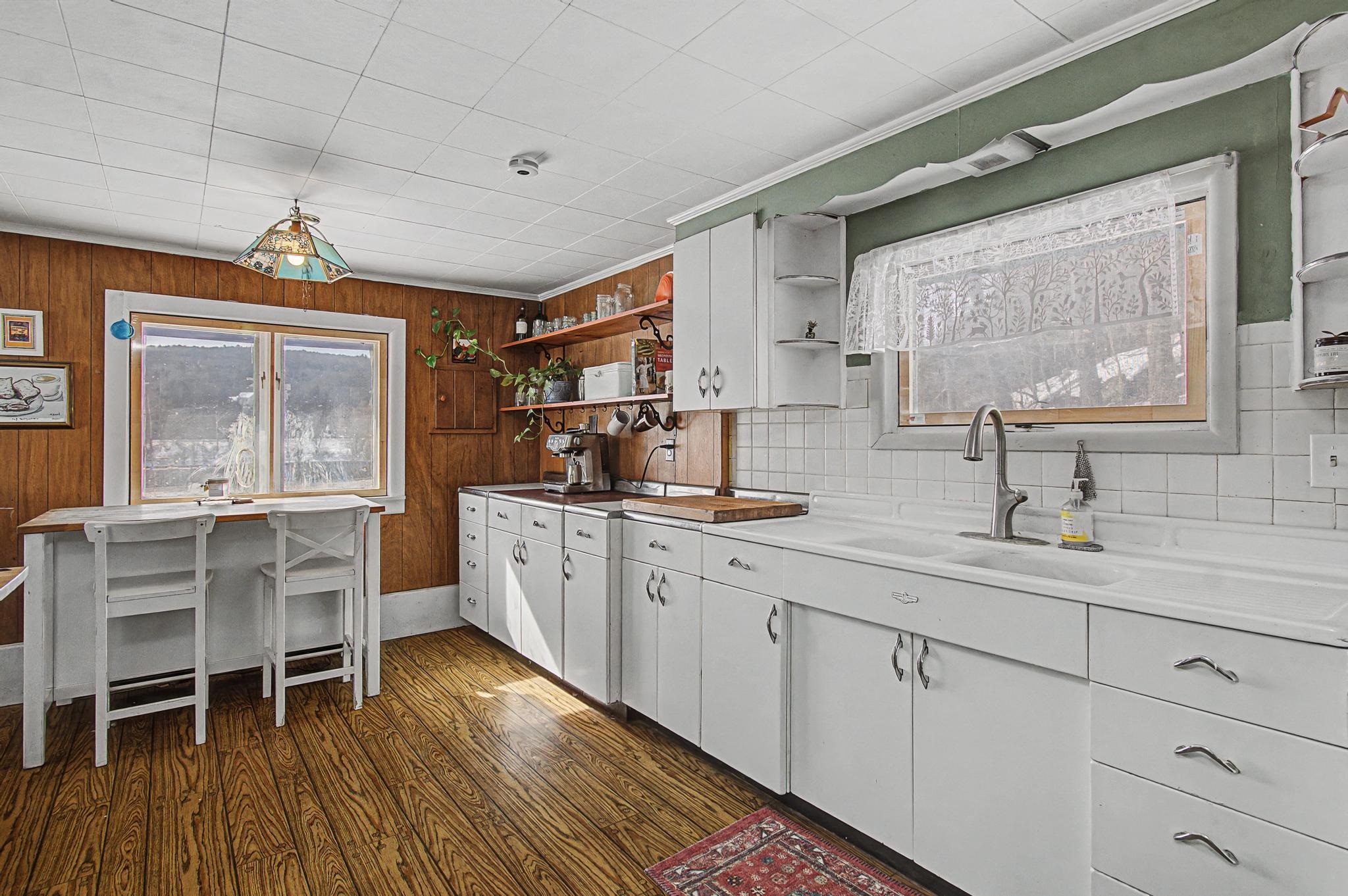 422 Highway 2 Middlesex, VT 05602 - Photo 1 of 34