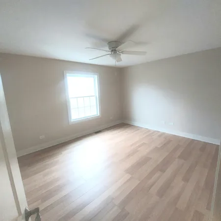 $2,200 | 617 Yale Lane, Unit 617, Island Lake, IL 60042