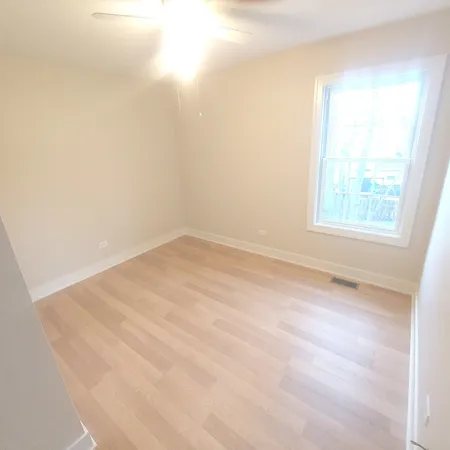 $2,200 | 617 Yale Lane, Unit 617, Island Lake, IL 60042