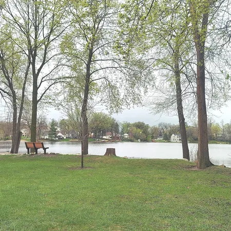 $2,200 | 617 Yale Lane, Unit 617, Island Lake, IL 60042