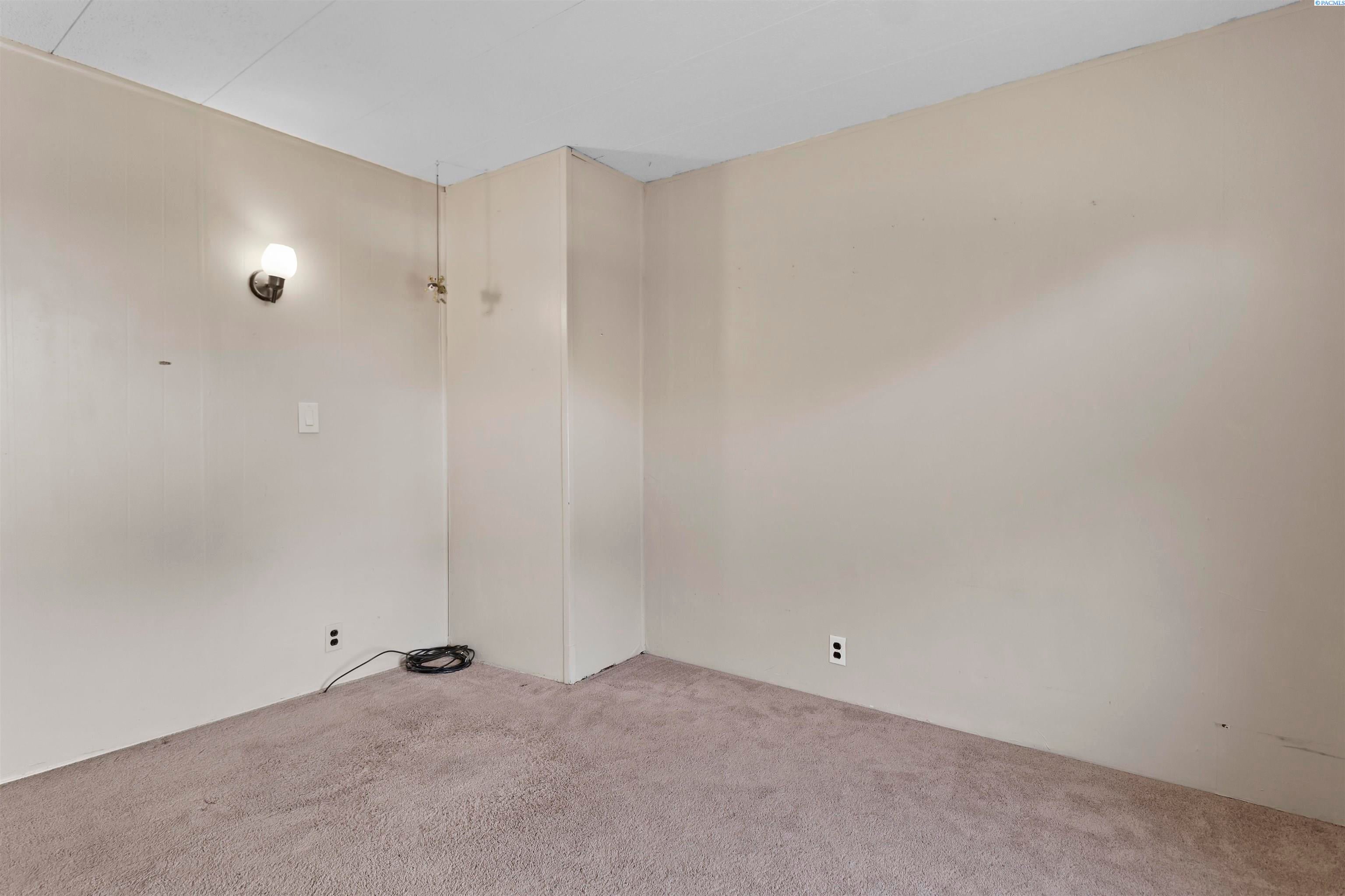 24804 South Dague Road Kennewick, WA 99337 - Photo 15 of 36 Gallery Image 15