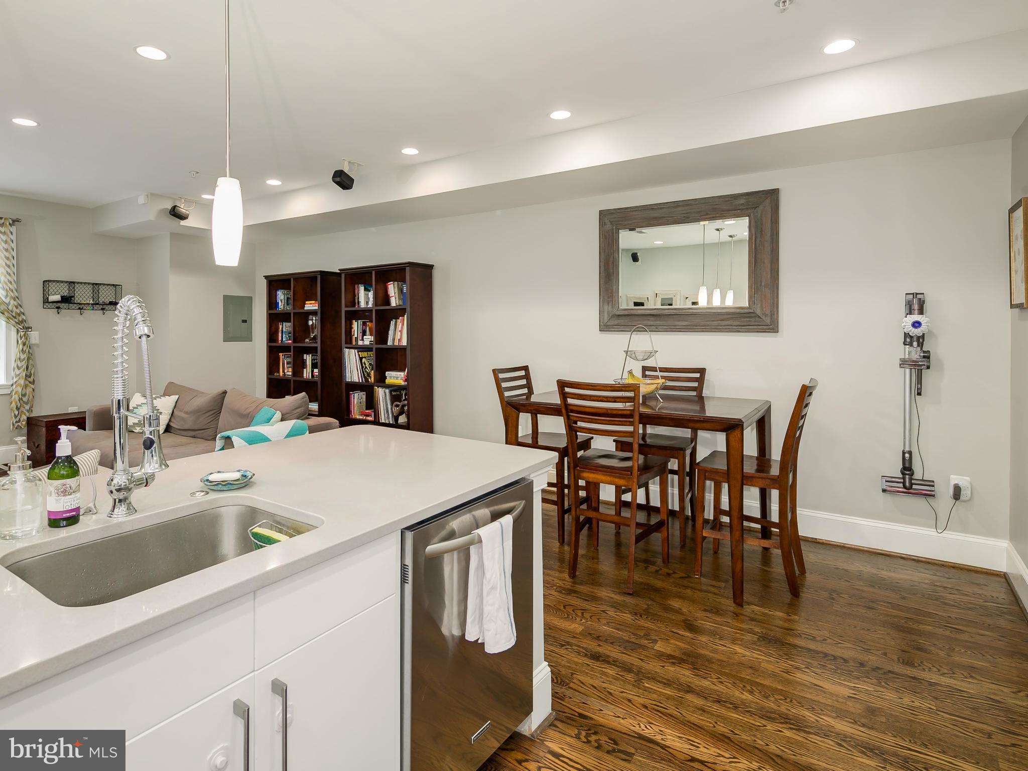 2431 Ontario Road Northwest, Unit 1 Washington, DC 20009 - Photo 18 of 28 Kitchen
