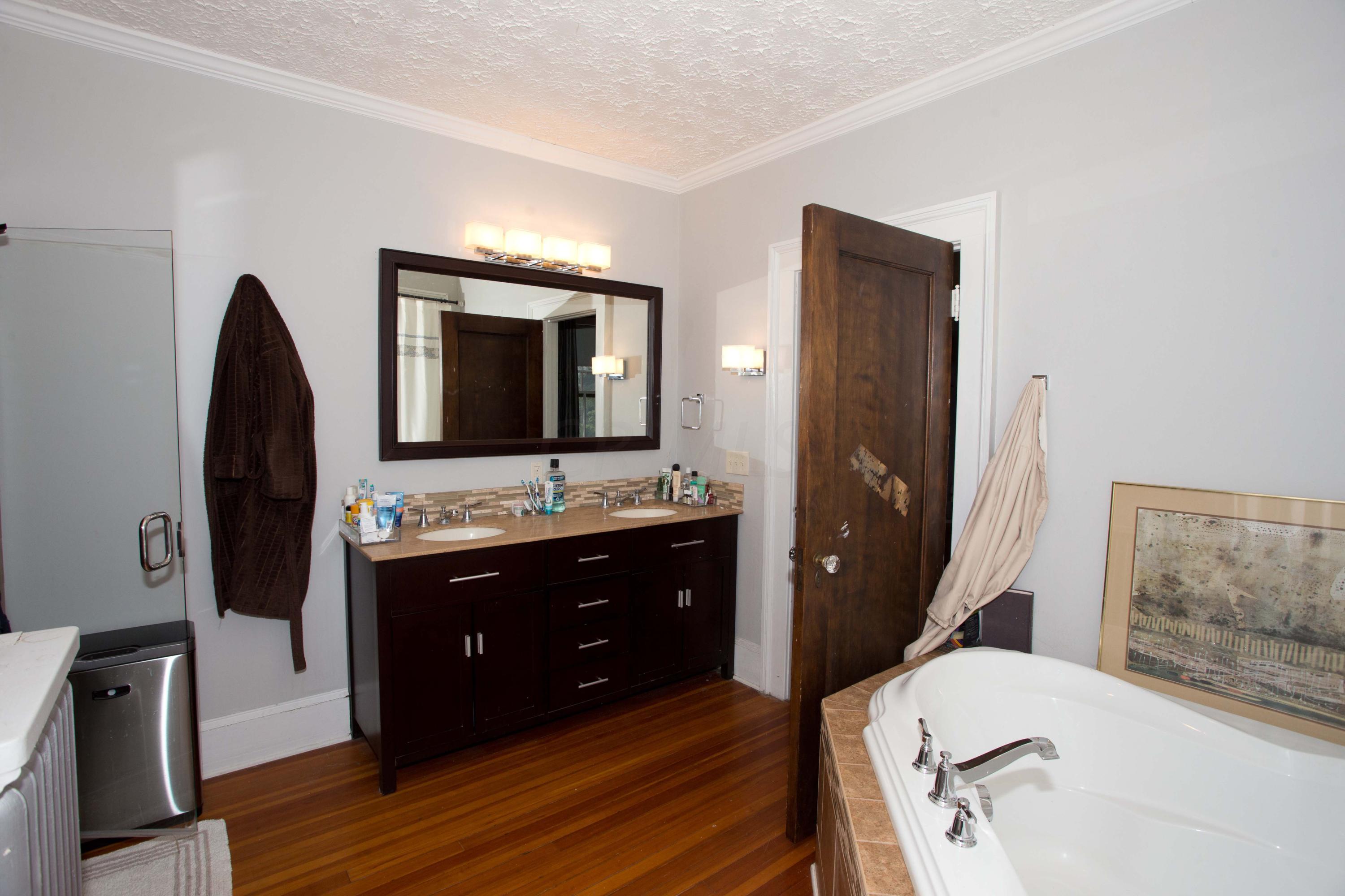 1810 Bryden Road Columbus, OH 43205 - Photo 38 of 47