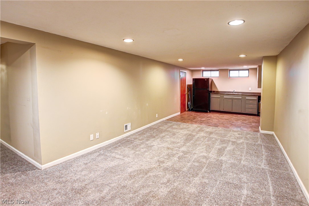1033 Learidge Road Cleveland, OH 44124 - Photo 25 of 35