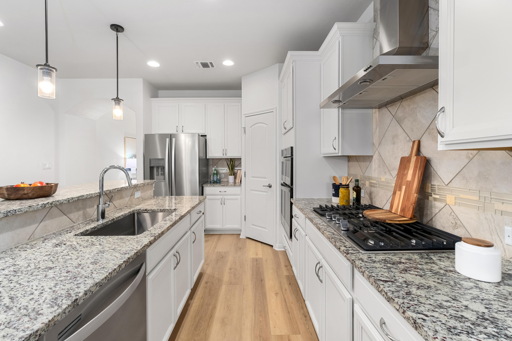 15905 Windroot Street Austin, TX 78728 - Photo 8 of 30 Kitchen