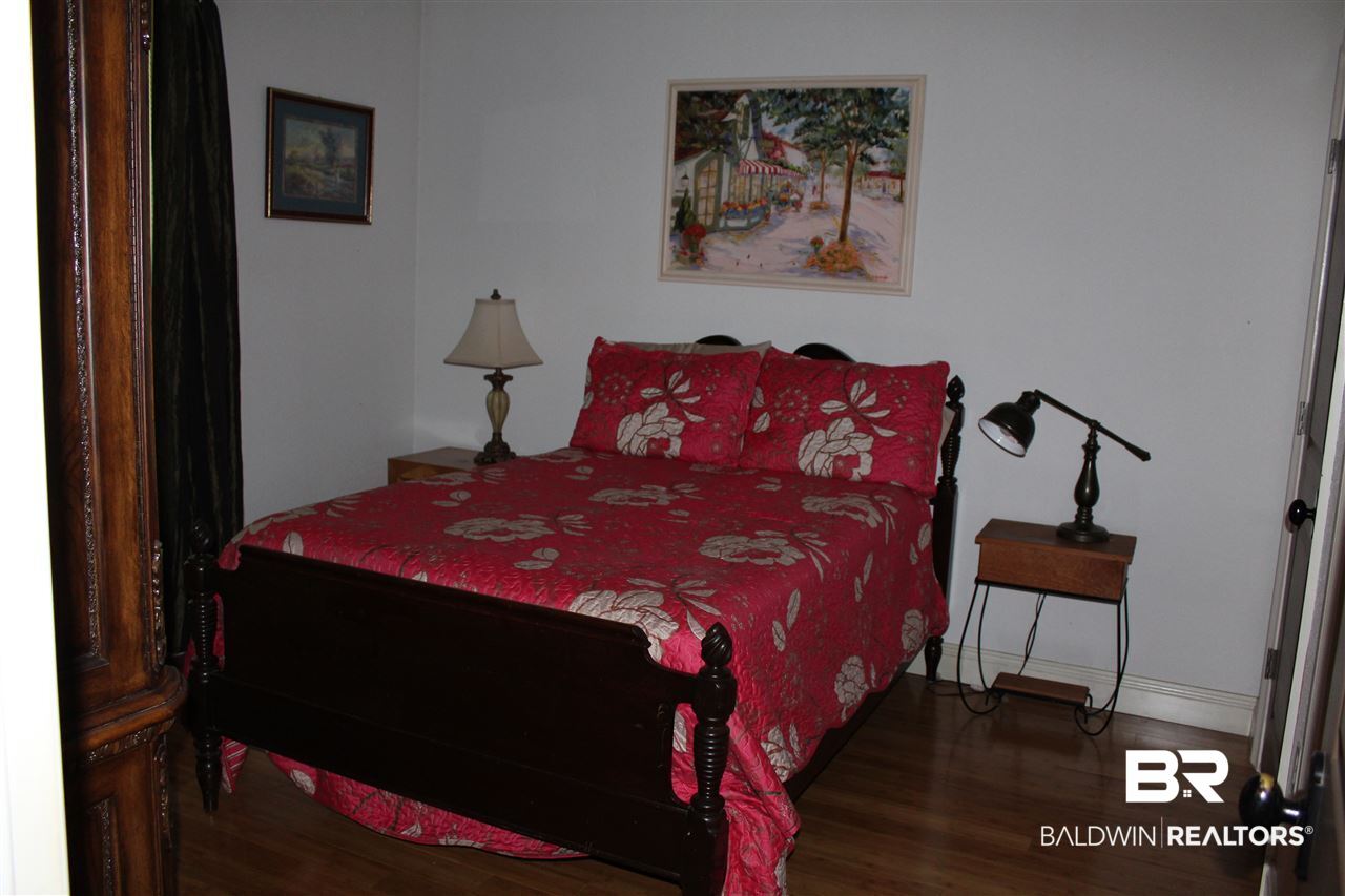 9051 Hammock Road Elberta, AL 36530 - Photo 11 of 32 Guest Bedroom