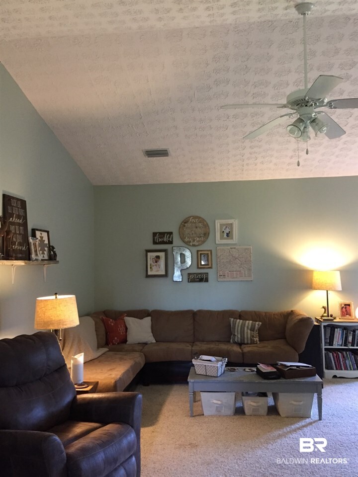 9360 Bingham Street Elberta, AL 36530 - Photo 22 of 24 Additional Living Room