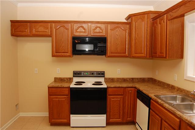 2106 Roderick Place West Franklin, TN 37064 - Photo 8 of 14 Eat-in kitchen area!