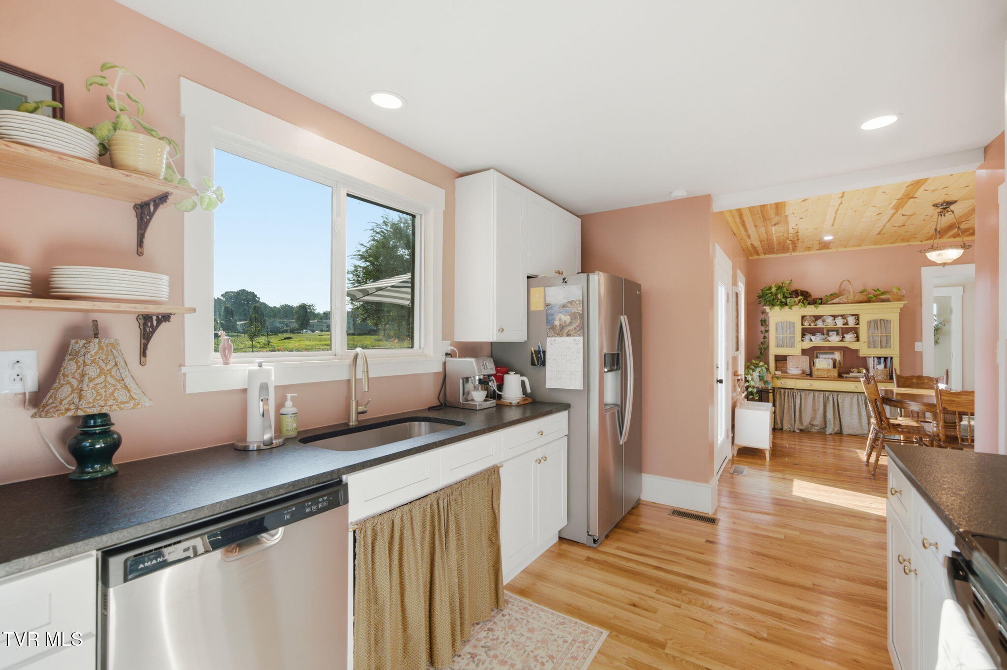 250 5 Oaks Road Jonesborough, TN 37659 - Photo 15 of 48 13-web-or-mls-018_DSC05003