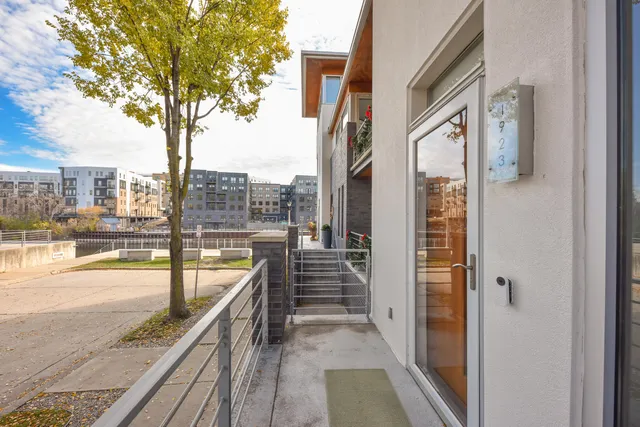 $375,000 | 1923 North Pierce Street, Milwaukee, WI 53212