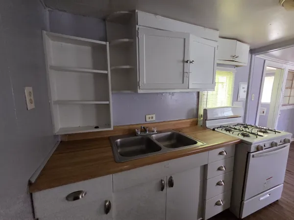 $850 | 1320 Faxon Avenue, Unit 2, Memphis, TN 38104