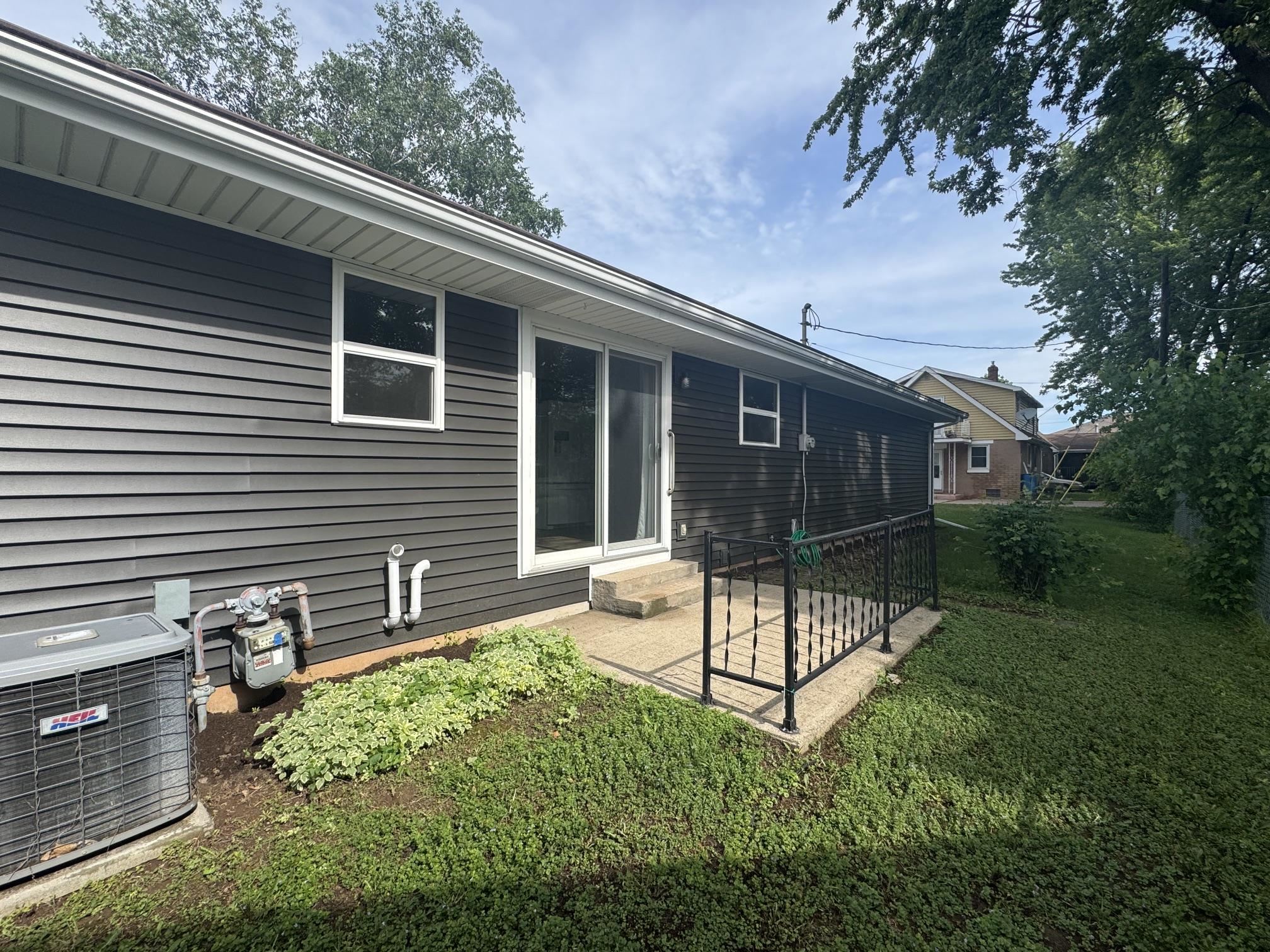 2704 North David Street Appleton, WI 54914 - Photo 8 of 48