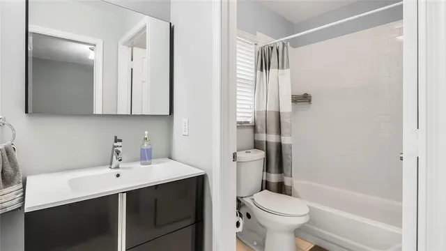 $770,000 | 5252 Northwest 51st Street, Coconut Creek, FL 33073