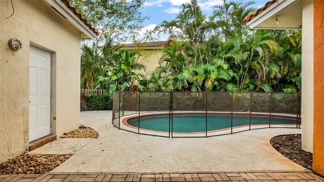 $770,000 | 5252 Northwest 51st Street, Coconut Creek, FL 33073