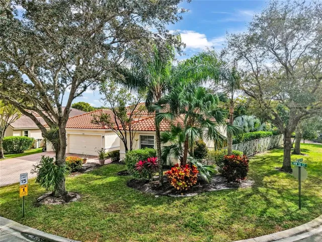 $770,000 | 5252 Northwest 51st Street, Coconut Creek, FL 33073